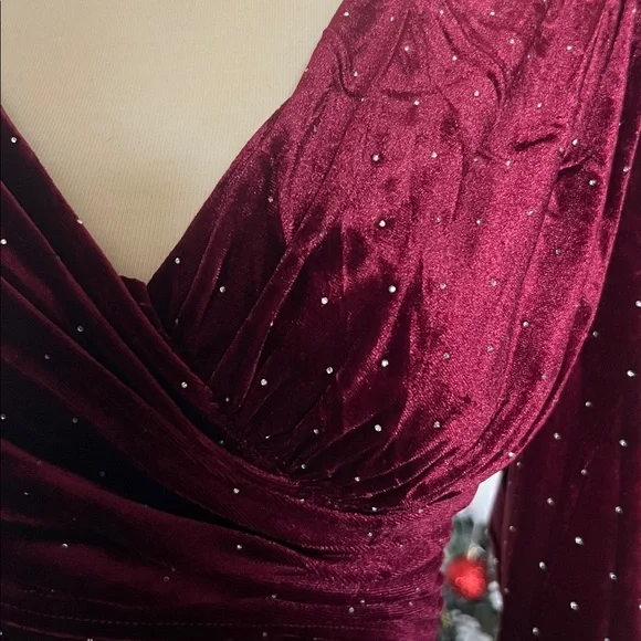 Fashion nova burgundy dress size M - Picture 4 of 5